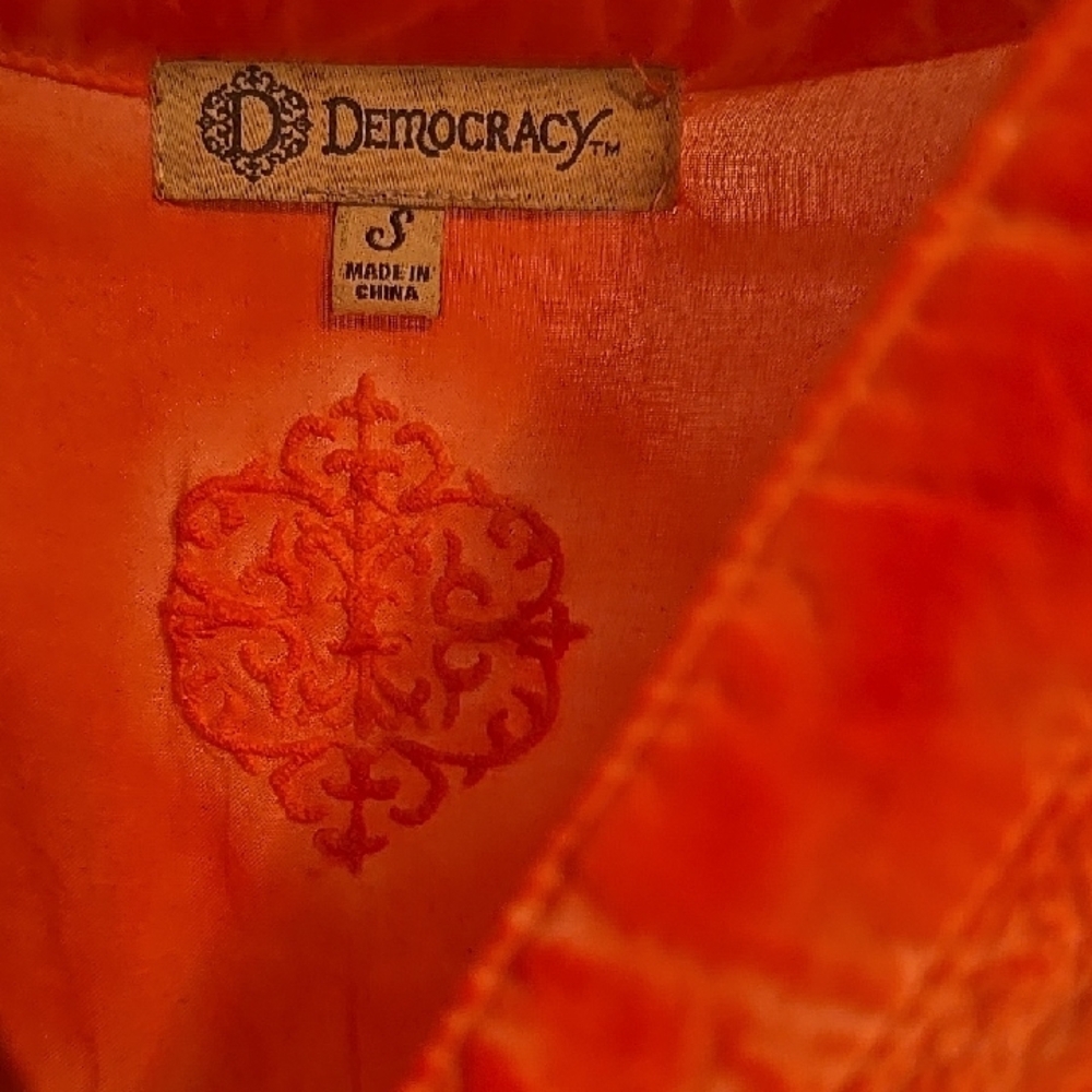 Democracy Vibrant Orange Tunic Top - Picture 8 of 9
